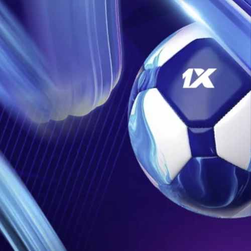 Ballon de football en mouvement sur fond bleu-violet — Ligue des champions de l'UEFA 2026